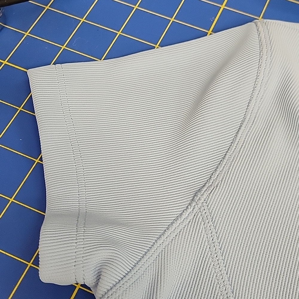ebb & flow Light Blue Women's Ribbed Top Large - Picture 5 of 7